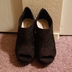Torrid size 10w lace wedge booties